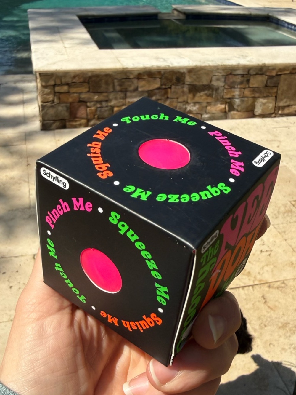 The Groovy Glob NeeDoh Squish Toy - Pink - Picture 2 of 6